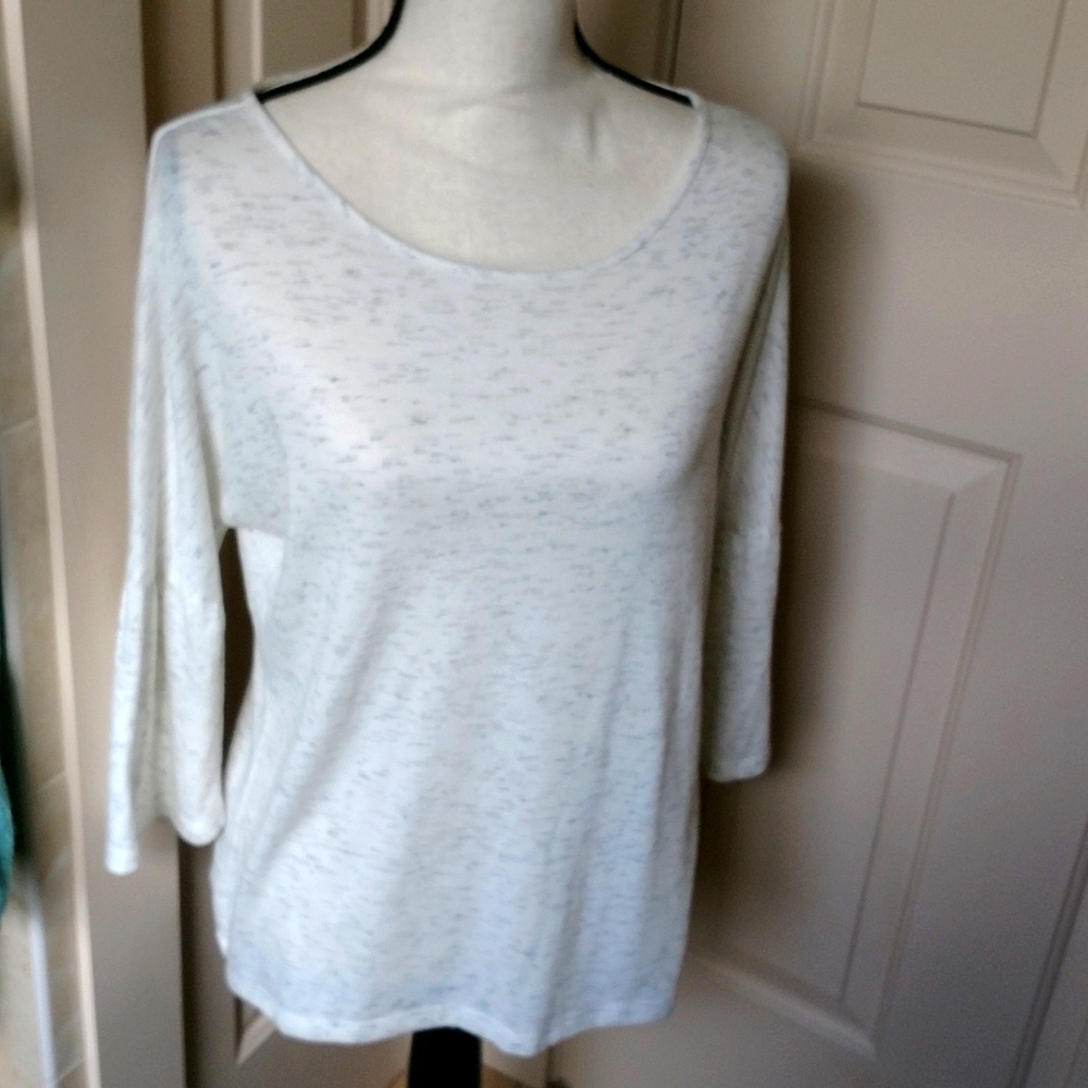 Lauren Conrad ladies heather cream colored flare 3/4 length sleeve top, in Large